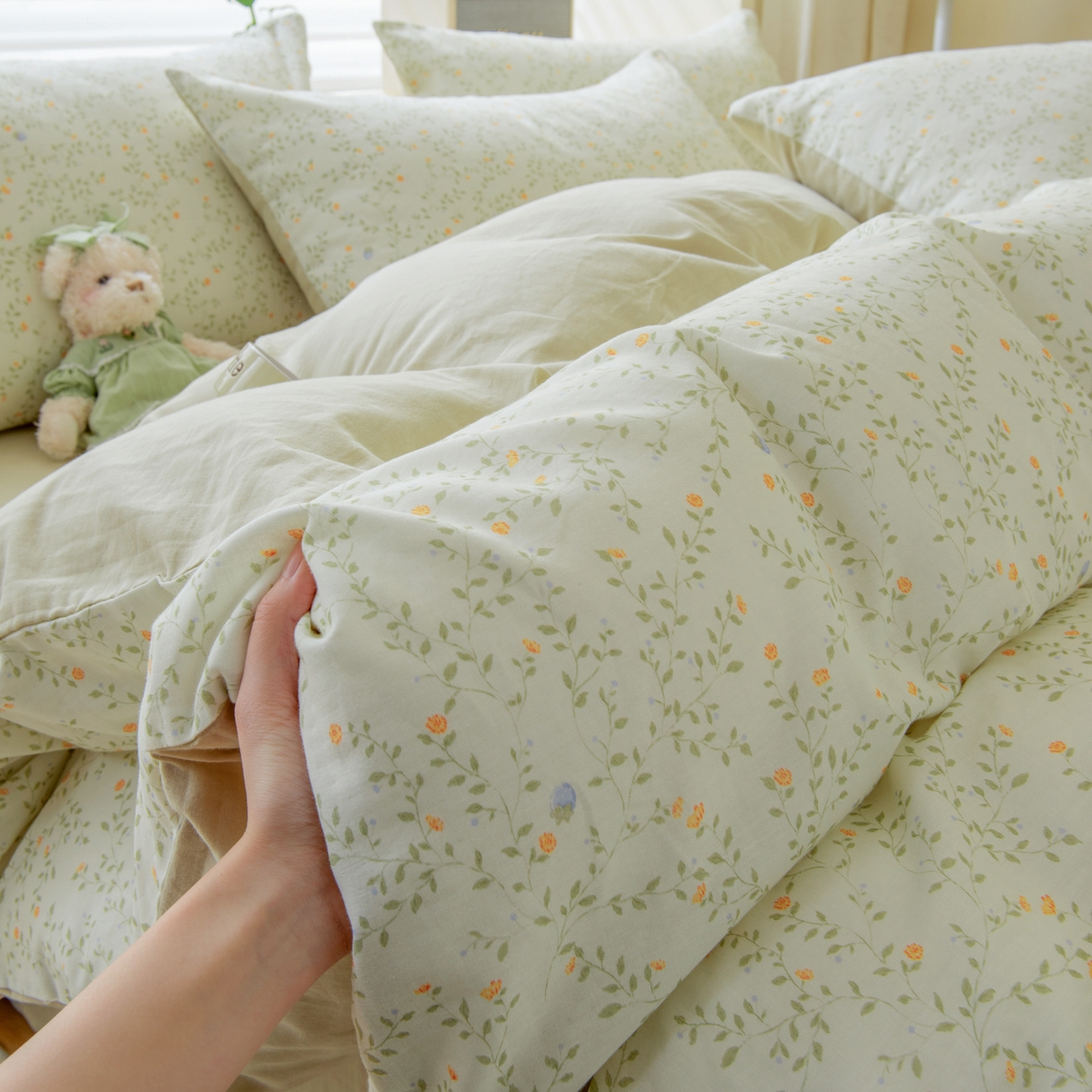 91家纺网 家纺一手货源 找家纺 雯雨家纺 2026春夏新款A类全棉有氧双层纱印花简约款四件套 风晚