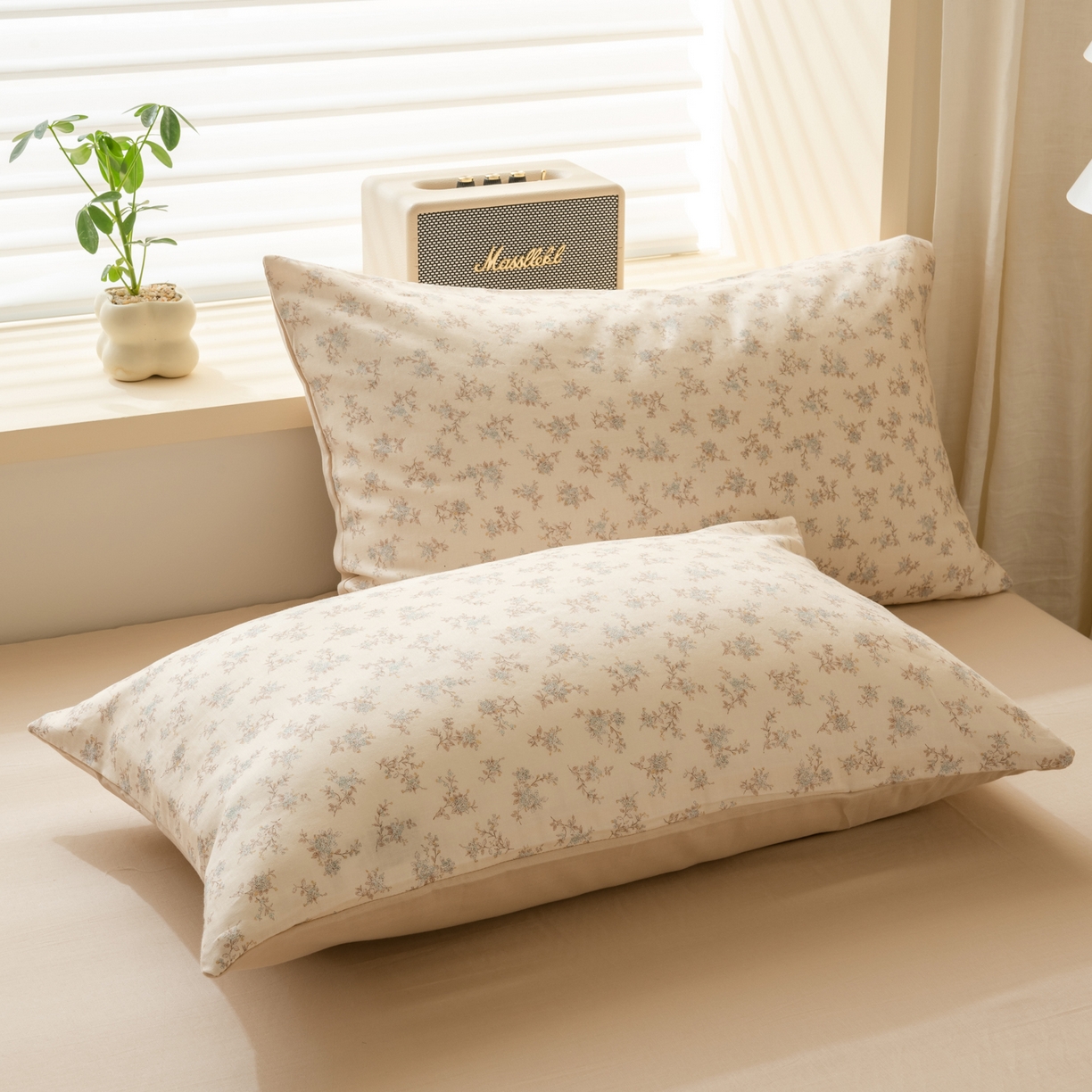 91家纺网 家纺一手货源 找家纺 雯雨家纺 2026春夏新款A类全棉有氧双层纱印花简约款四件套 落影迷香