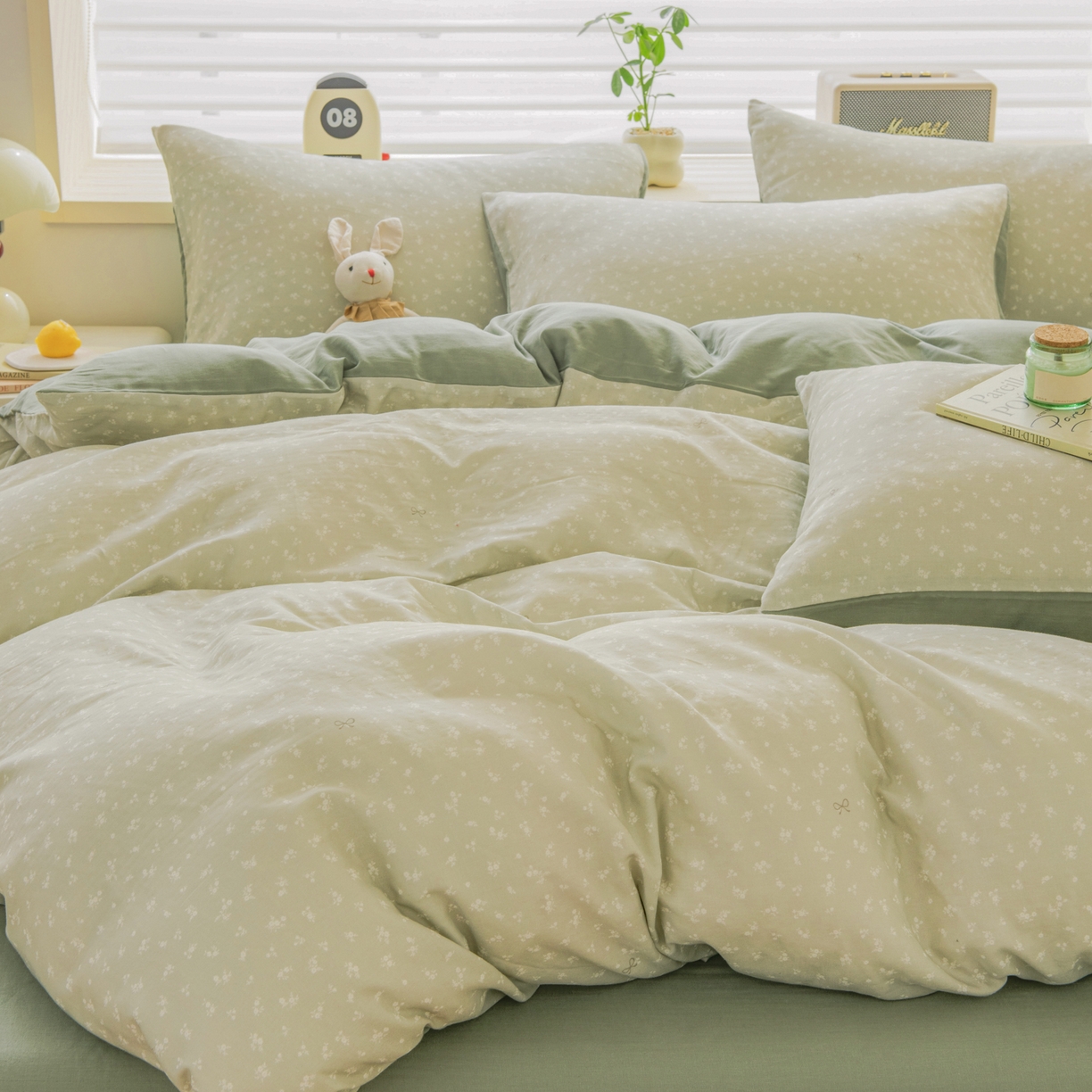 91家纺网 家纺一手货源 找家纺 雯雨家纺 2026春夏新款A类全棉有氧双层纱印花简约款四件套 秘密花园