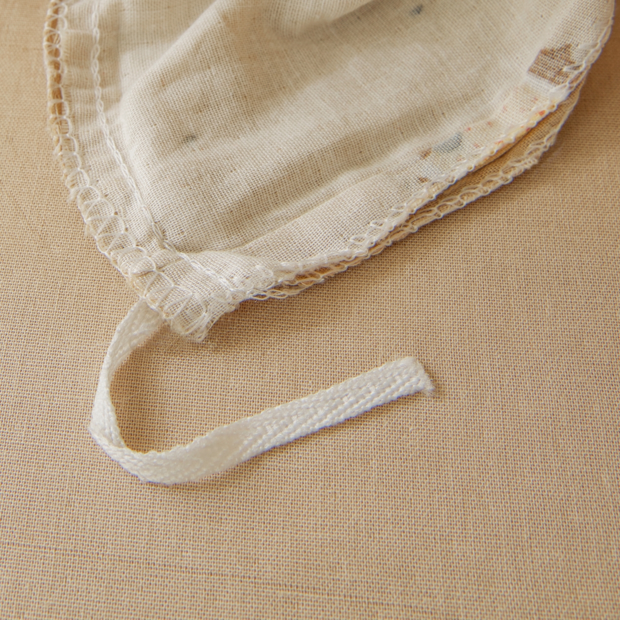 91家纺网 家纺一手货源 找家纺 雯雨家纺 2026春夏新款A类全棉有氧双层纱印花简约款四件套 皮皮狗