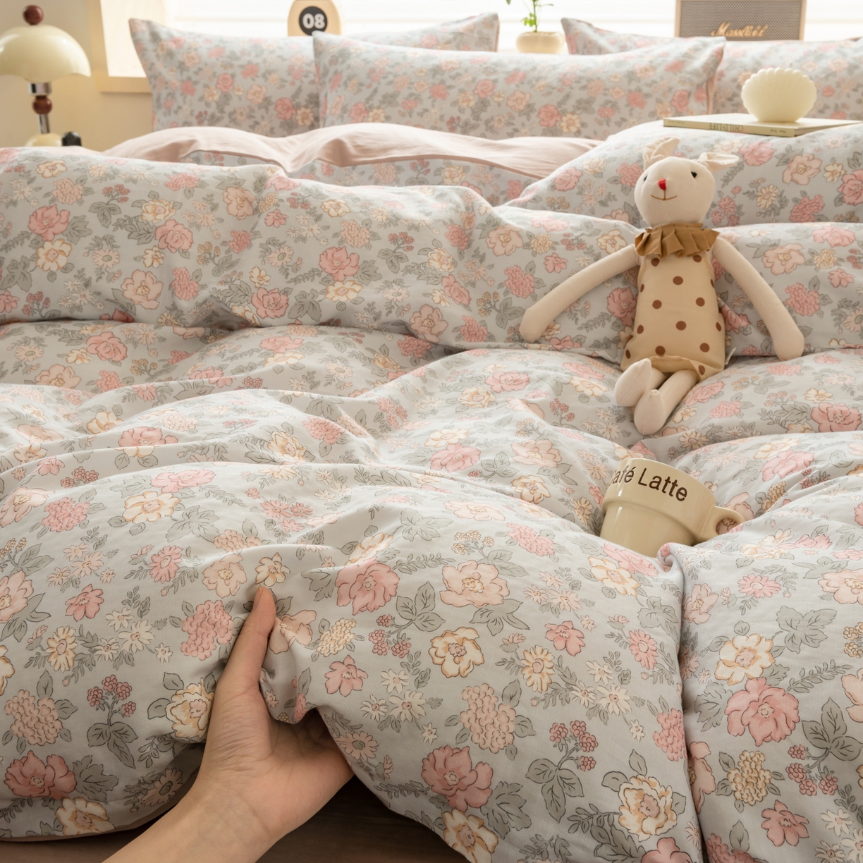 91家纺网 家纺一手货源 找家纺 雯雨家纺 2026春夏新款A类全棉有氧双层纱印花简约款四件套 香水繁花-兰