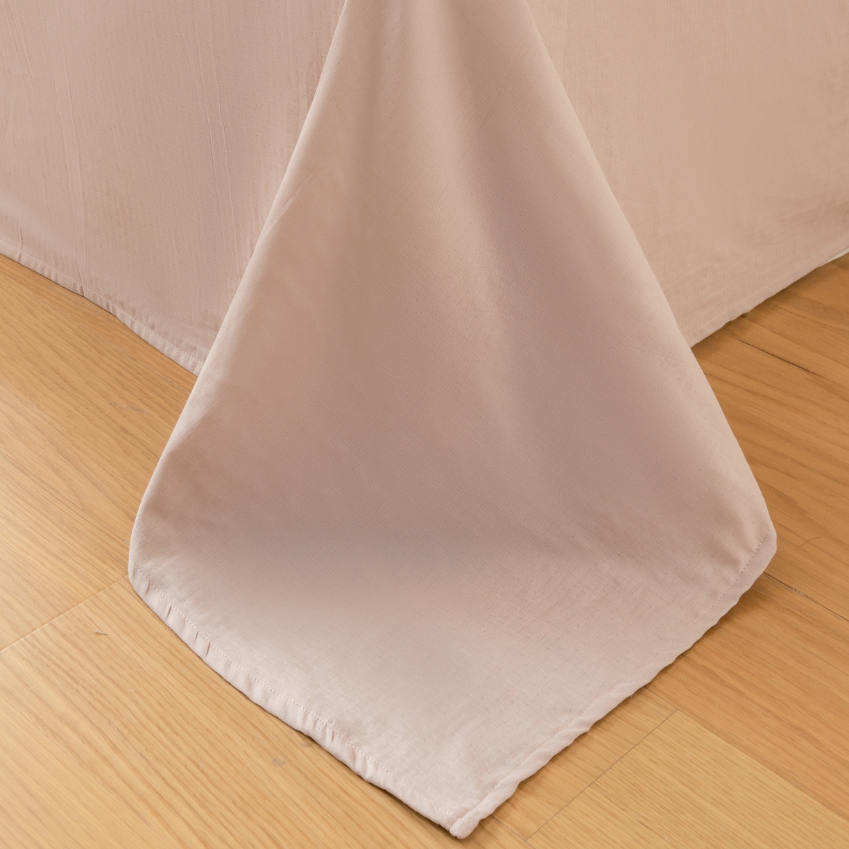 91家纺网 家纺一手货源 找家纺 雯雨家纺 2026春夏新款A类全棉有氧双层纱印花简约款四件套 香水繁花-兰