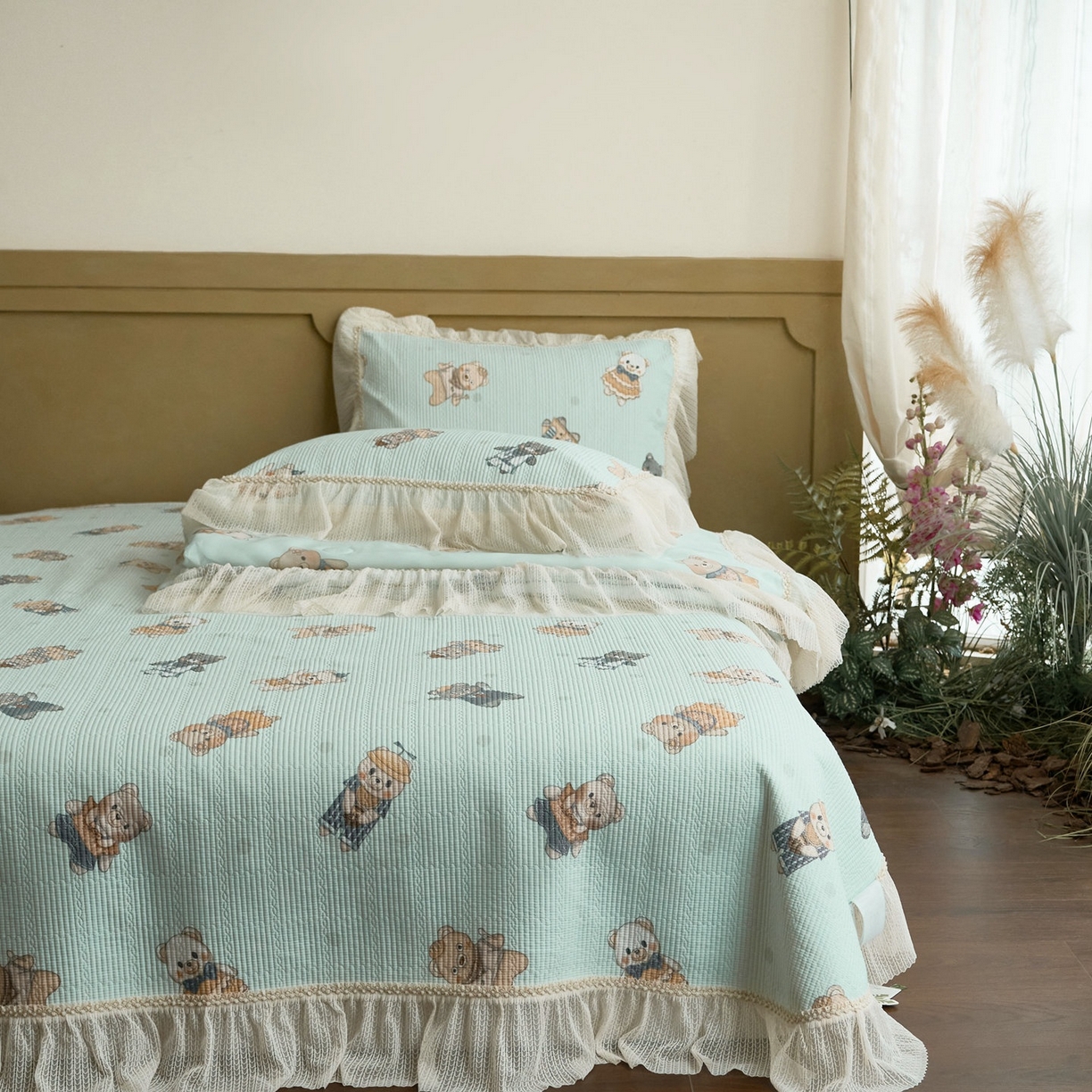 91家纺网 家纺一手货源 找家纺 源舜家纺 2026新款莱赛尔天丝床盖三件套夏被四件套 萌熊绘