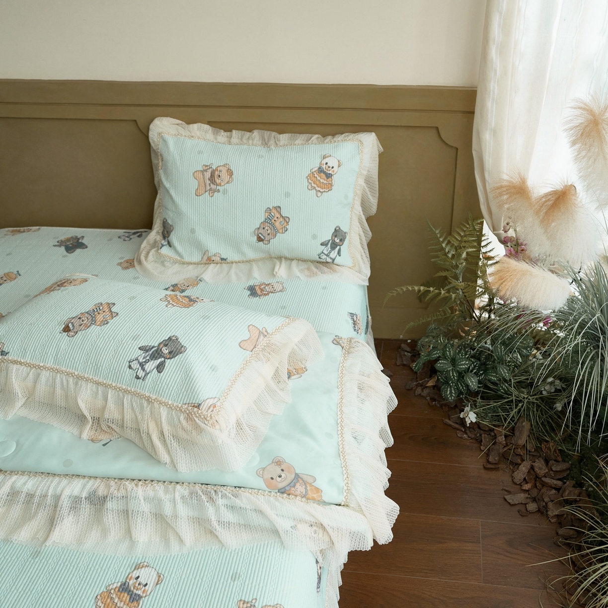 91家纺网 家纺一手货源 找家纺 源舜家纺 2026新款莱赛尔天丝床盖三件套夏被四件套 萌熊绘