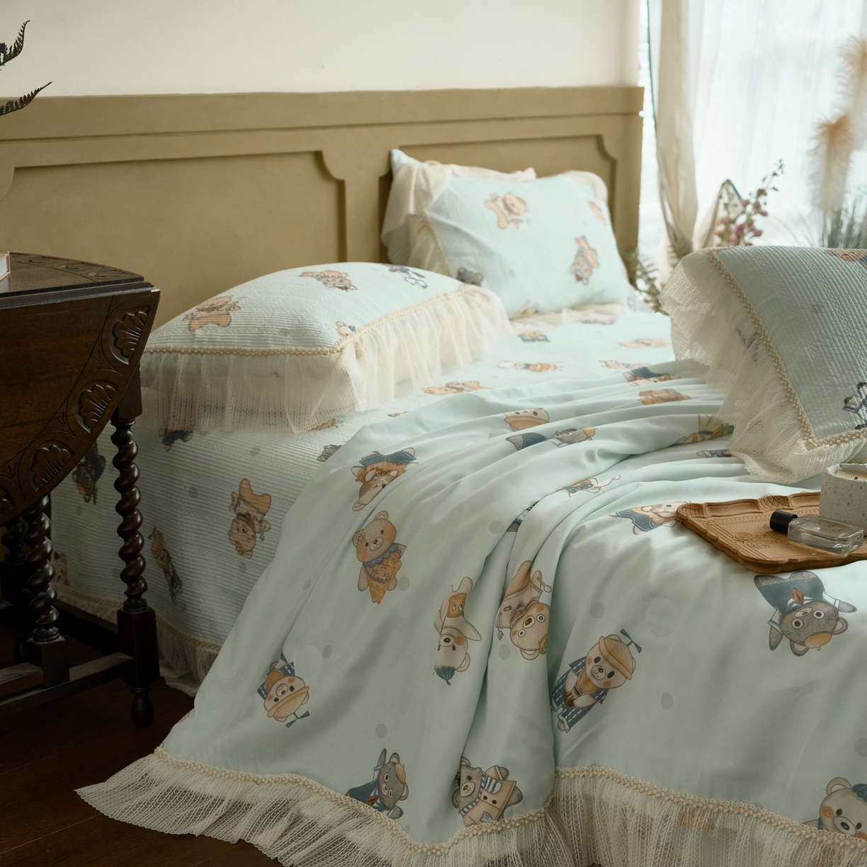 91家纺网 家纺一手货源 找家纺 源舜家纺 2026新款莱赛尔天丝床盖三件套夏被四件套 萌熊绘