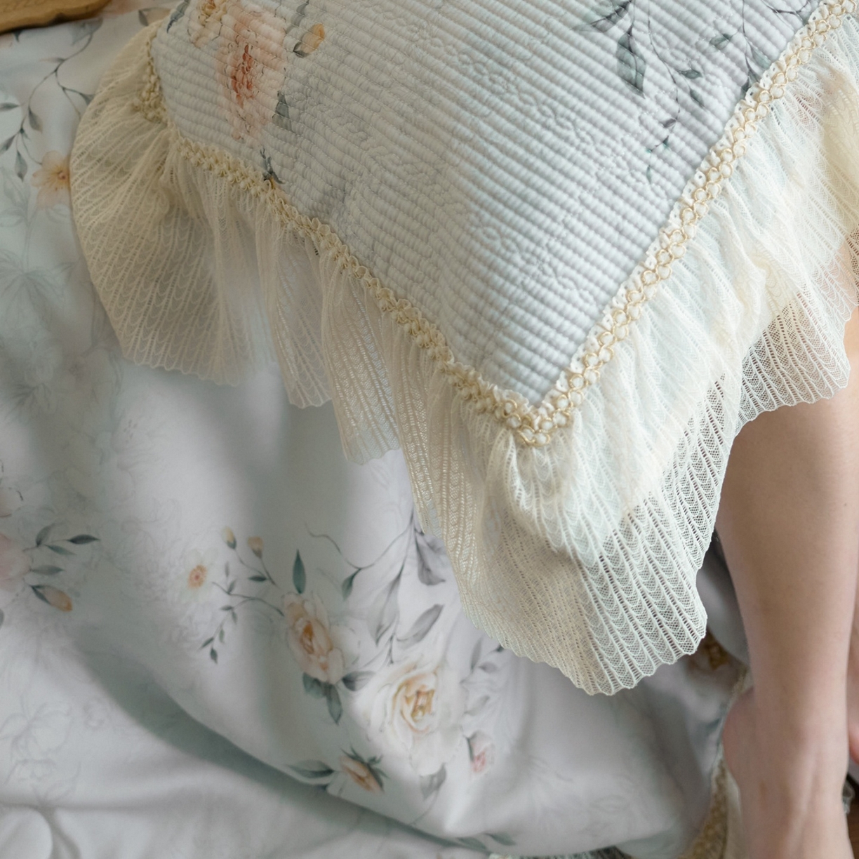 91家纺网 家纺一手货源 找家纺 源舜家纺 2026新款莱赛尔天丝床盖三件套夏被四件套 素瑾