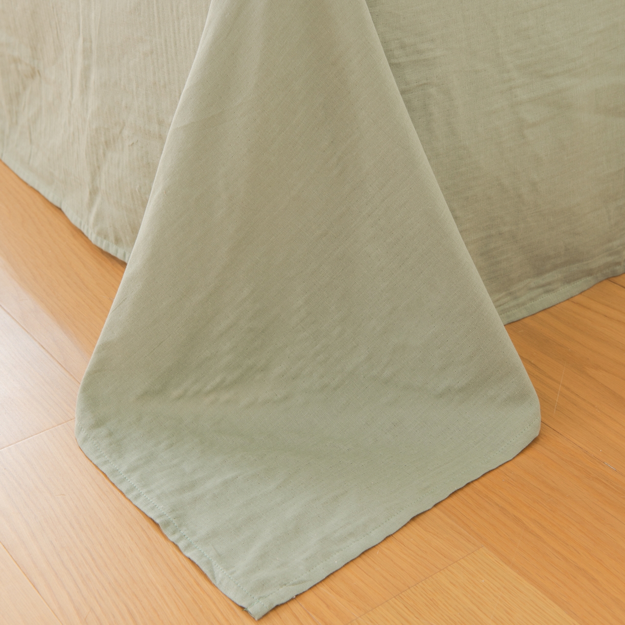 91家纺网 家纺一手货源 找家纺 雯雨家纺 2026春夏新款A类全棉有氧双层纱印花简约款四件套 星空犬