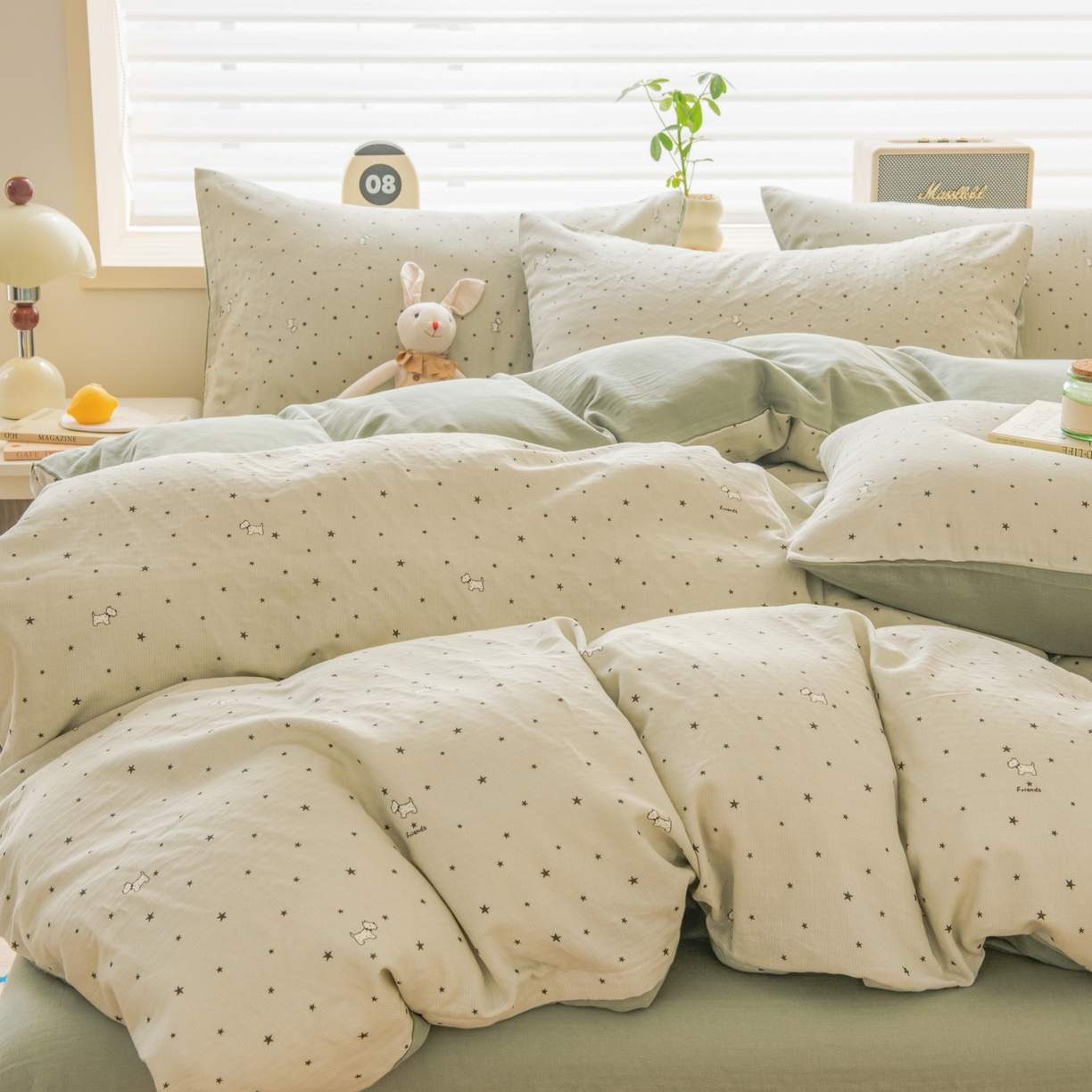 91家纺网 家纺一手货源 找家纺 雯雨家纺 2026春夏新款A类全棉有氧双层纱印花简约款四件套 星空犬