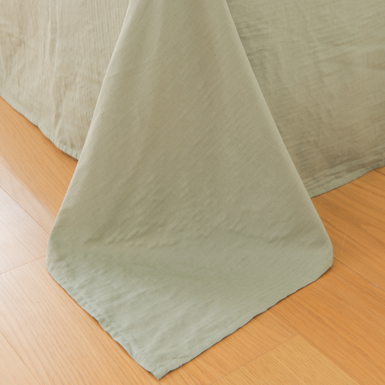 91家纺网 家纺一手货源 找家纺 雯雨家纺 2026春夏新款A类全棉有氧双层纱印花简约款四件套 雪妮