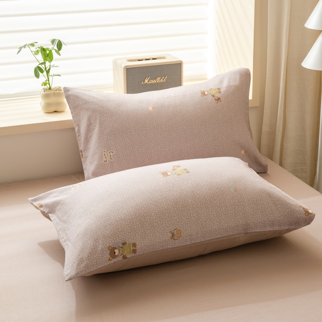 91家纺网 家纺一手货源 找家纺 雯雨家纺 2026春夏新款A类全棉有氧双层纱印花简约款四件套 朱迪熊