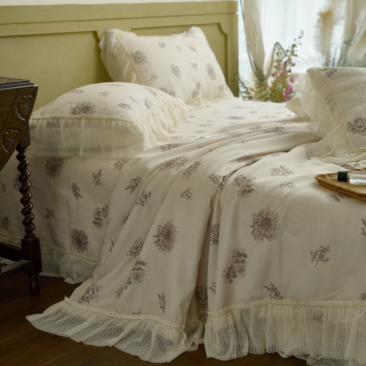 91家纺网 家纺一手货源 找家纺 源舜家纺 2026新款莱赛尔天丝床盖三件套夏被四件套 紫谣