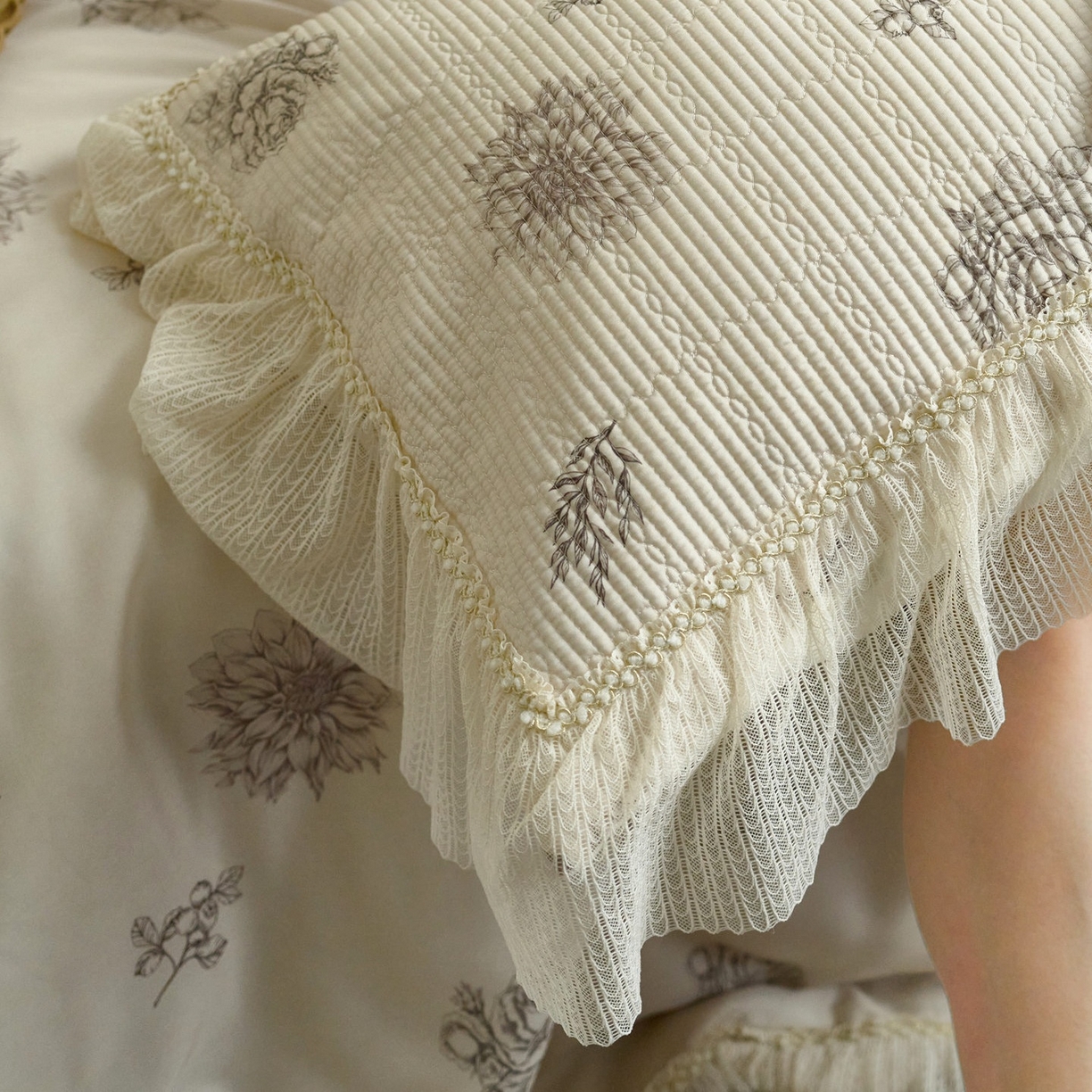 91家纺网 家纺一手货源 找家纺 源舜家纺 2026新款莱赛尔天丝床盖三件套夏被四件套 紫谣