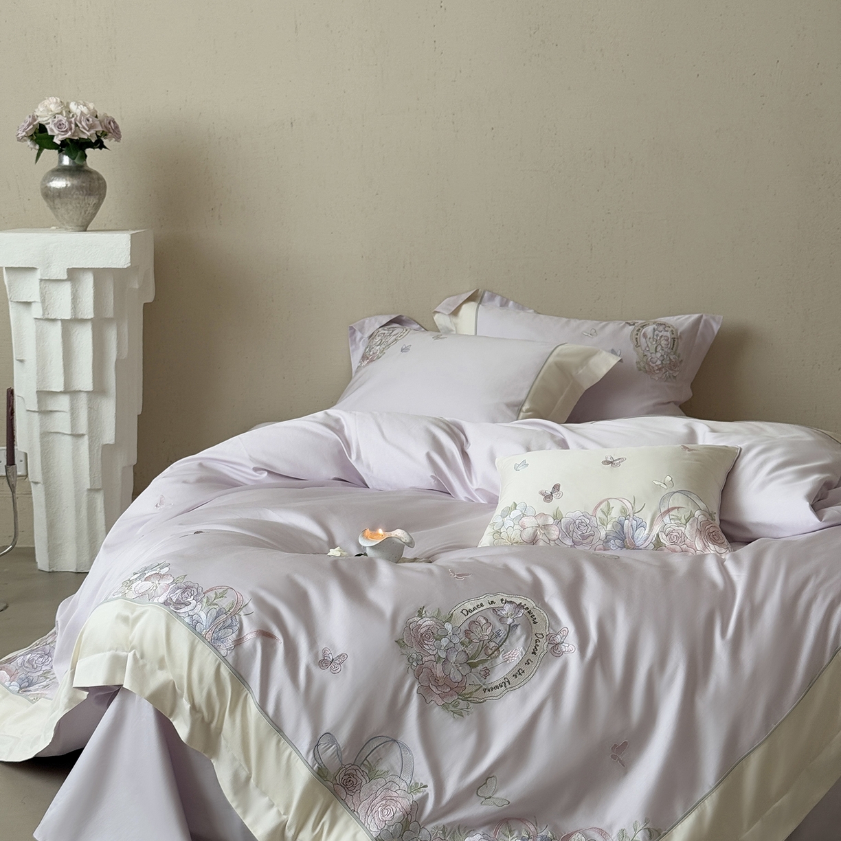 91家纺网 家纺一手货源 找家纺 MIU缪家居 2026新款亲肤舒适100支全棉四件套-爱丽丝梦境（基础控价431，券后控价388） 爱丽丝梦境-梦境紫