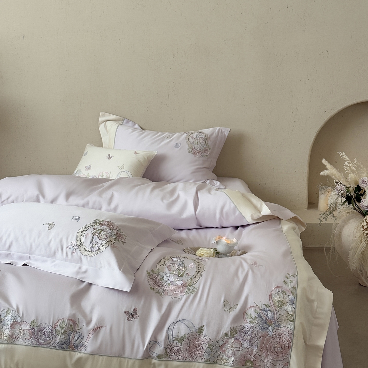 91家纺网 家纺一手货源 找家纺 MIU缪家居 2026新款亲肤舒适100支全棉四件套-爱丽丝梦境（基础控价431，券后控价388） 爱丽丝梦境-梦境紫