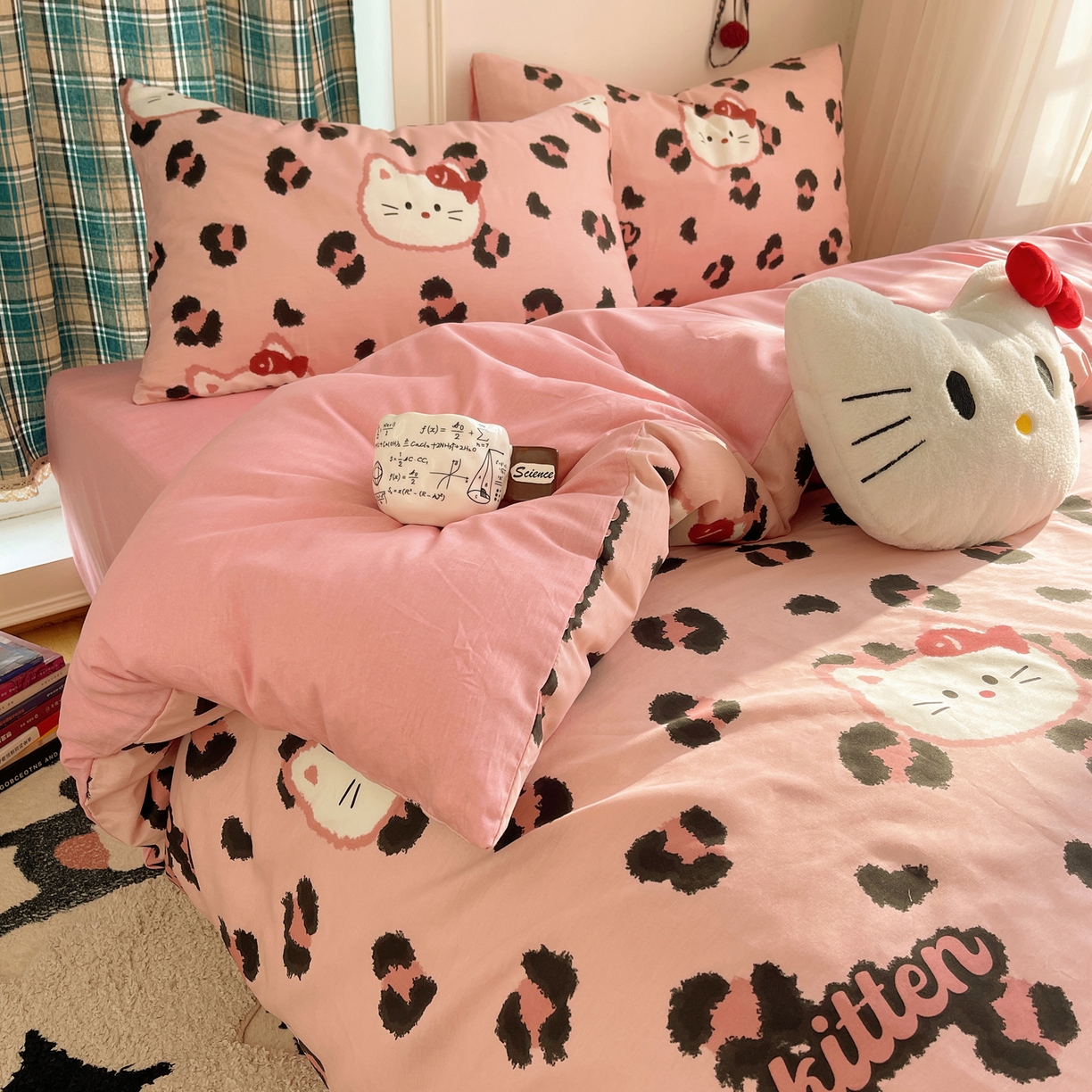 91家纺网 家纺一手货源 找家纺 瑞莱 2026新款ing小清新费尔岛全棉四件套 猫吃鱼（粉）