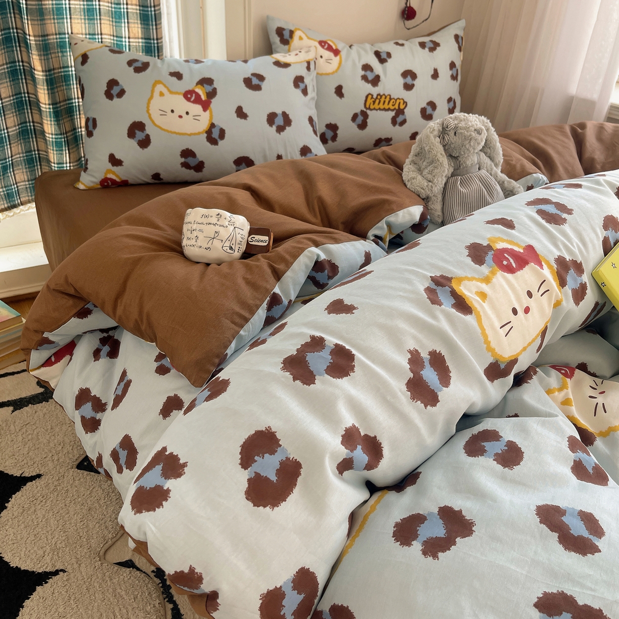 91家纺网 家纺一手货源 找家纺 瑞莱 2026新款ing小清新费尔岛全棉四件套 猫吃鱼（蓝）