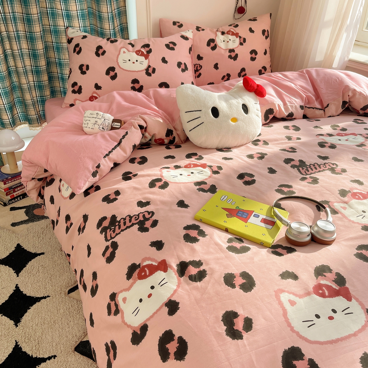 91家纺网 家纺一手货源 找家纺 瑞莱 2026新款ing小清新费尔岛全棉四件套 猫吃鱼（粉）