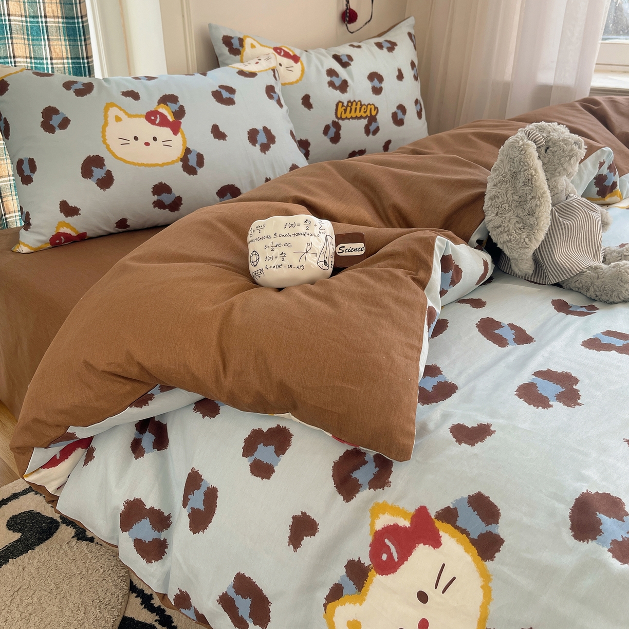 91家纺网 家纺一手货源 找家纺 瑞莱 2026新款ing小清新费尔岛全棉四件套 猫吃鱼（蓝）