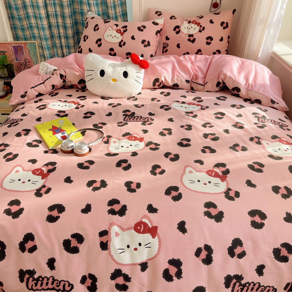 91家纺网 家纺一手货源 找家纺 瑞莱 2026新款ing小清新费尔岛全棉四件套 猫吃鱼（粉）