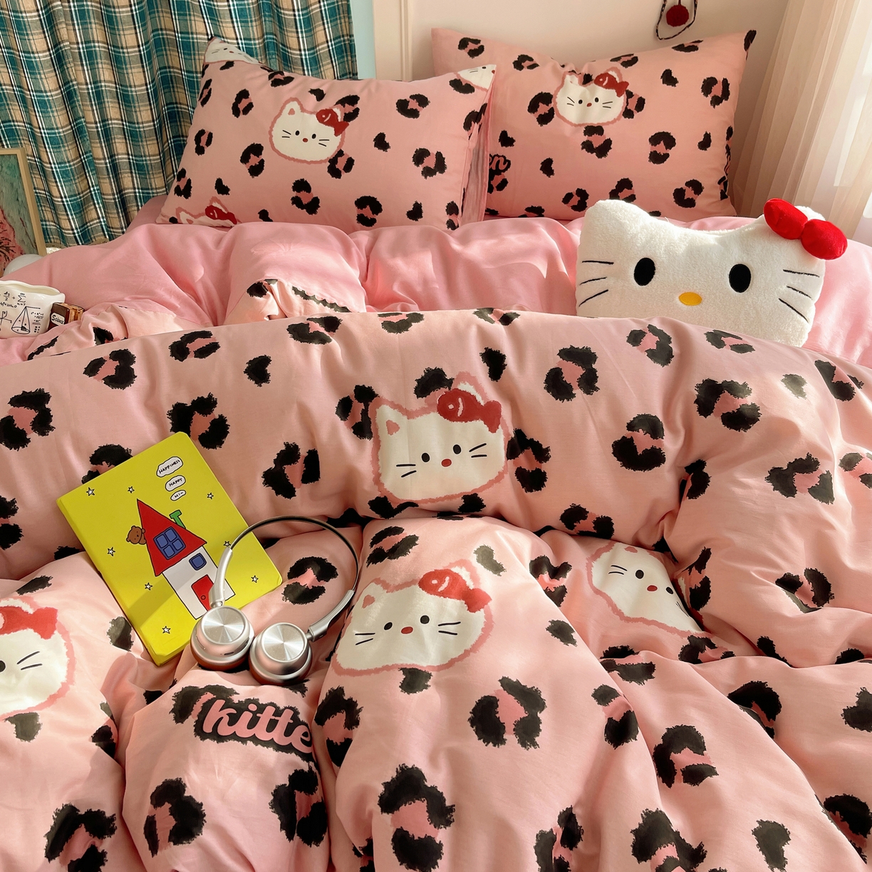 91家纺网 家纺一手货源 找家纺 瑞莱 2026新款ing小清新费尔岛全棉四件套 猫吃鱼（粉）