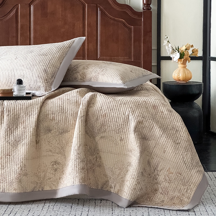 91家纺网 家纺一手货源 找家纺 Mr.pig猪先生水洗棉 2026新款全棉数码印花夹棉床盖单件床盖三件套（展示价格为控价，实际价格请联系客服） 梦蝶