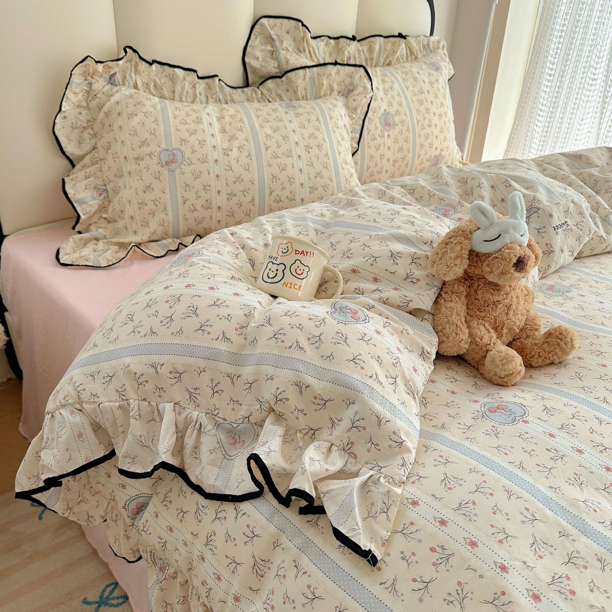 91家纺网 家纺一手货源 找家纺 韩巢家纺 2026新款水洗棉花边款四件套 奶油樱桃【大花边款】