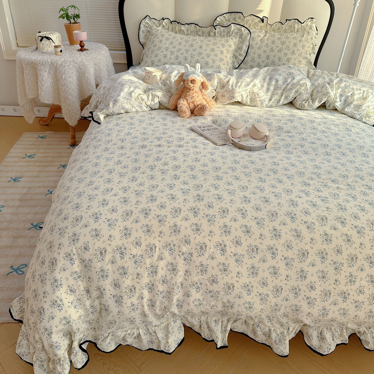 91家纺网 家纺一手货源 找家纺 韩巢家纺 2026新款水洗棉花边款四件套 春日与玫瑰【大花边款】