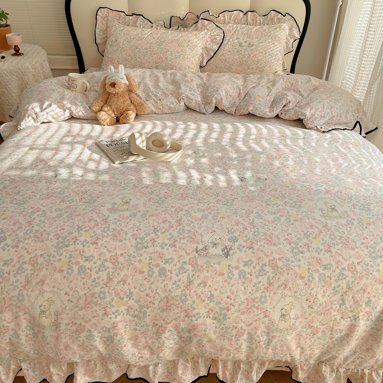 91家纺网 家纺一手货源 找家纺 韩巢家纺 2026新款水洗棉花边款四件套 幸运可爱兔【大花边款】
