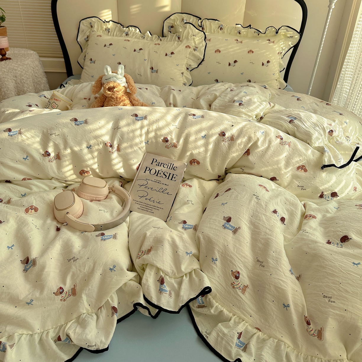 91家纺网 家纺一手货源 找家纺 韩巢家纺 2026新款水洗棉花边款四件套 可可腊肠犬【大花边款】