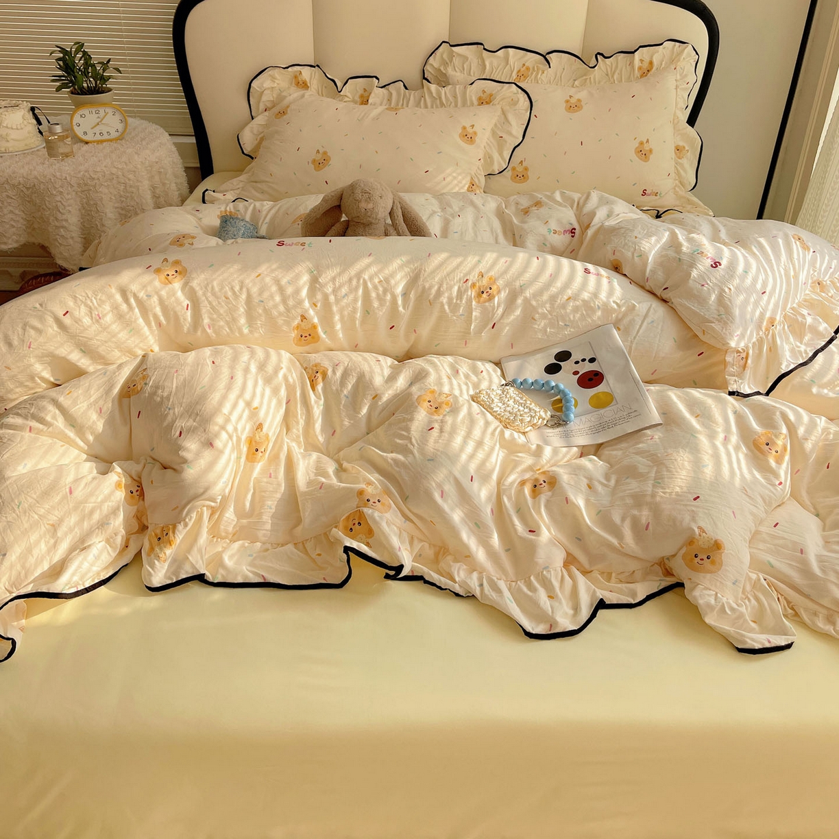 91家纺网 家纺一手货源 找家纺 韩巢家纺 2026新款水洗棉花边款四件套 小熊冰淇淋【大花边款】