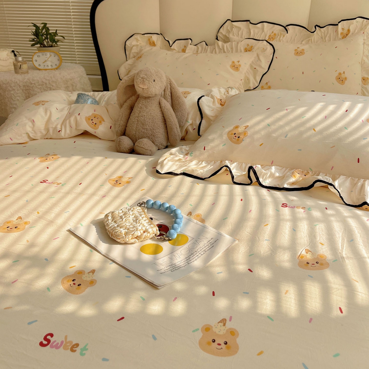 91家纺网 家纺一手货源 找家纺 韩巢家纺 2026新款水洗棉花边款四件套 小熊冰淇淋【大花边款】