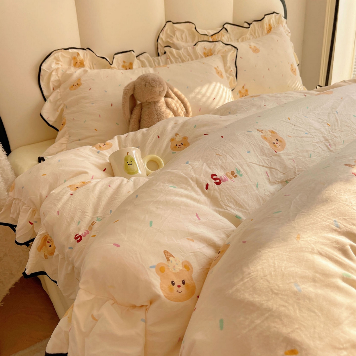 91家纺网 家纺一手货源 找家纺 韩巢家纺 2026新款水洗棉花边款四件套 小熊冰淇淋【大花边款】