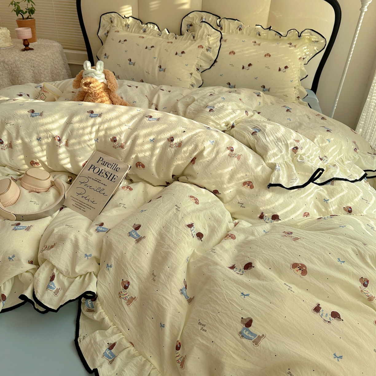 91家纺网 家纺一手货源 找家纺 韩巢家纺 2026新款水洗棉花边款四件套 可可腊肠犬【大花边款】