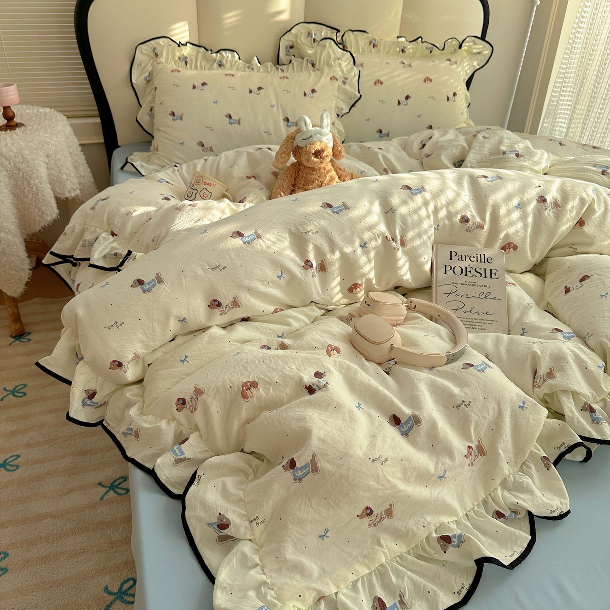 91家纺网 家纺一手货源 找家纺 韩巢家纺 2026新款水洗棉花边款四件套 可可腊肠犬【大花边款】