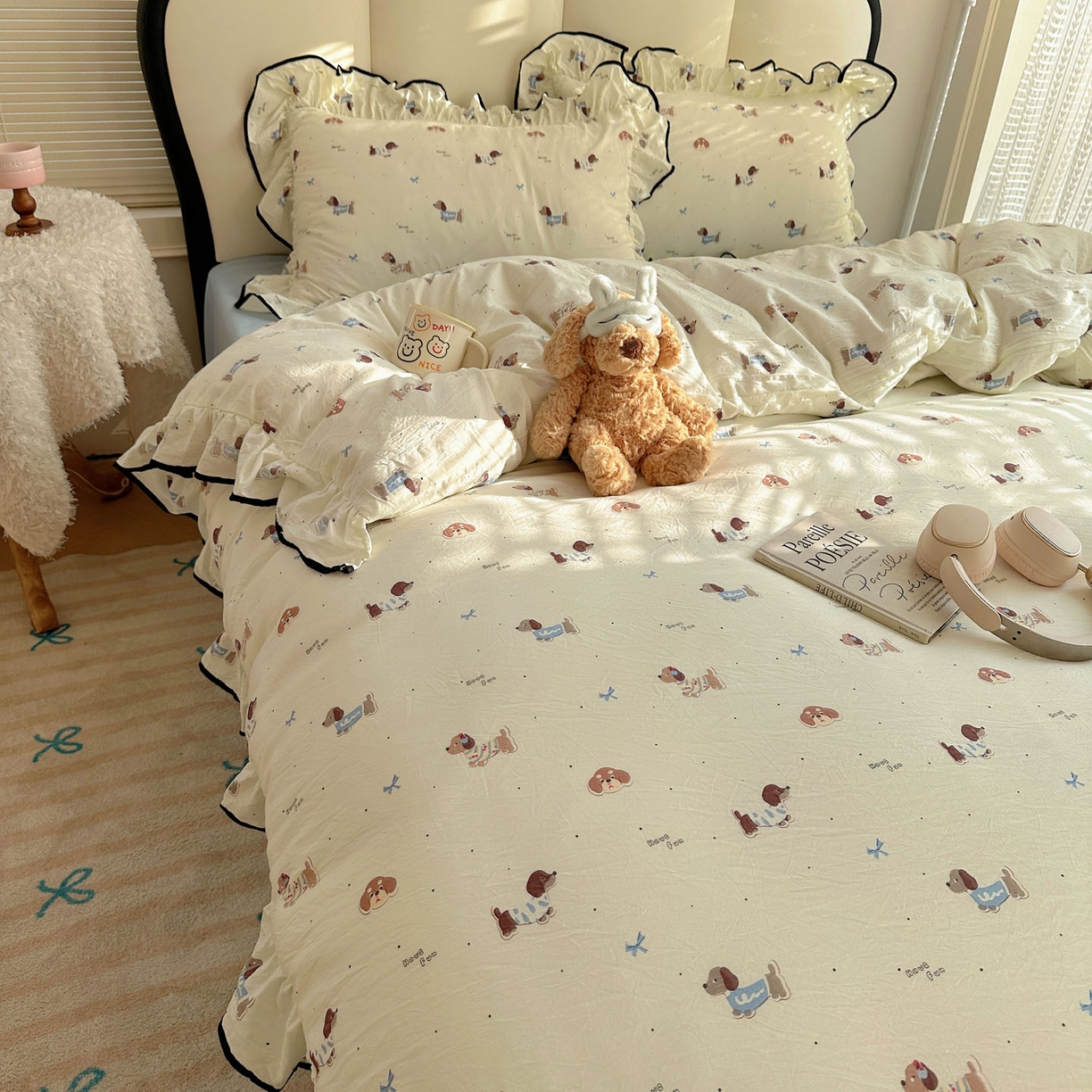 91家纺网 家纺一手货源 找家纺 韩巢家纺 2026新款水洗棉花边款四件套 可可腊肠犬【大花边款】