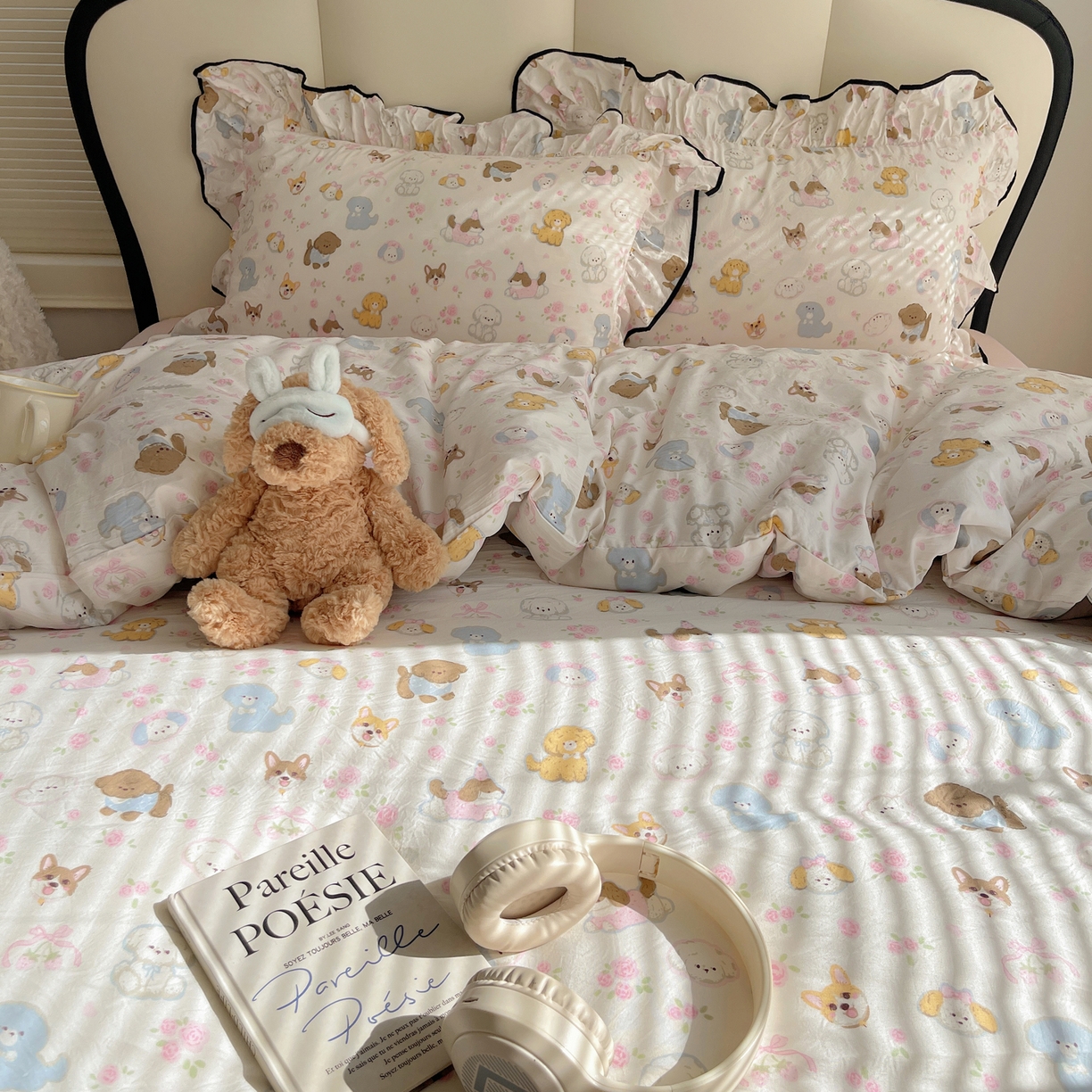 91家纺网 家纺一手货源 找家纺 韩巢家纺 2026新款水洗棉花边款四件套 灰蒙小狗【大花边款】