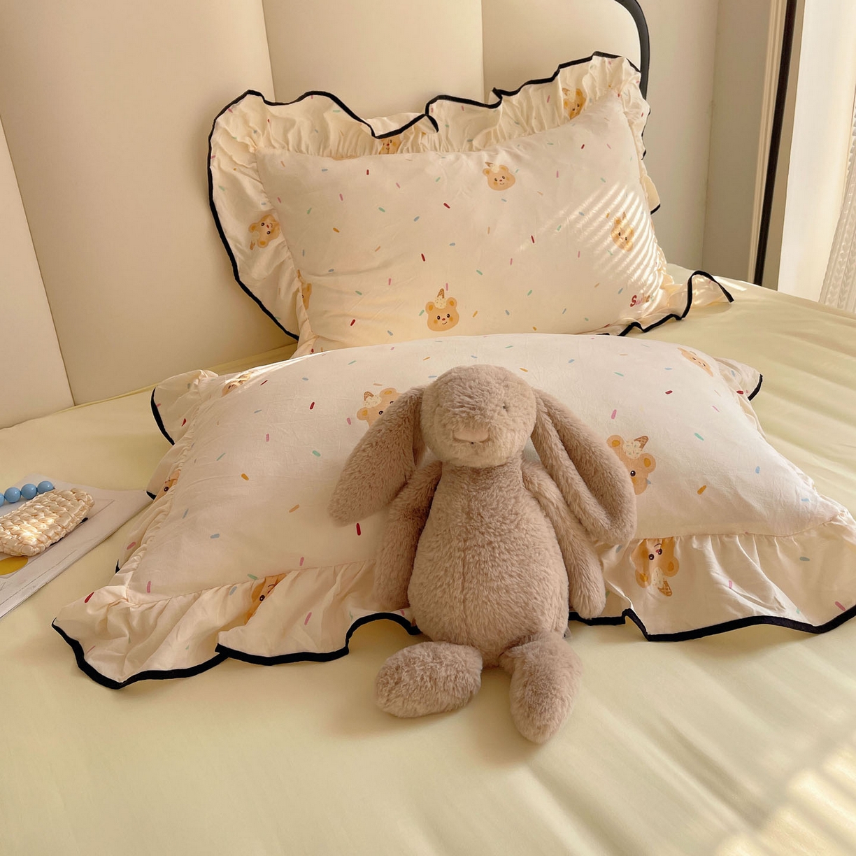 91家纺网 家纺一手货源 找家纺 韩巢家纺 2026新款水洗棉花边款四件套 小熊冰淇淋【大花边款】