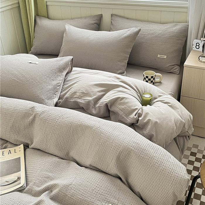 91家纺网 家纺一手货源 找家纺 琪格格纺织 2026新款纯棉色织肌理纹提花华夫格纯棉轻奢简约款四件套 华夫格-月光灰