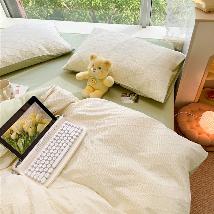 91家纺网 家纺一手货源 找家纺 琪格格纺织 2026新款纯棉色织肌理纹提花华夫格纯棉轻奢简约款四件套 泡泡纱米白奶绿