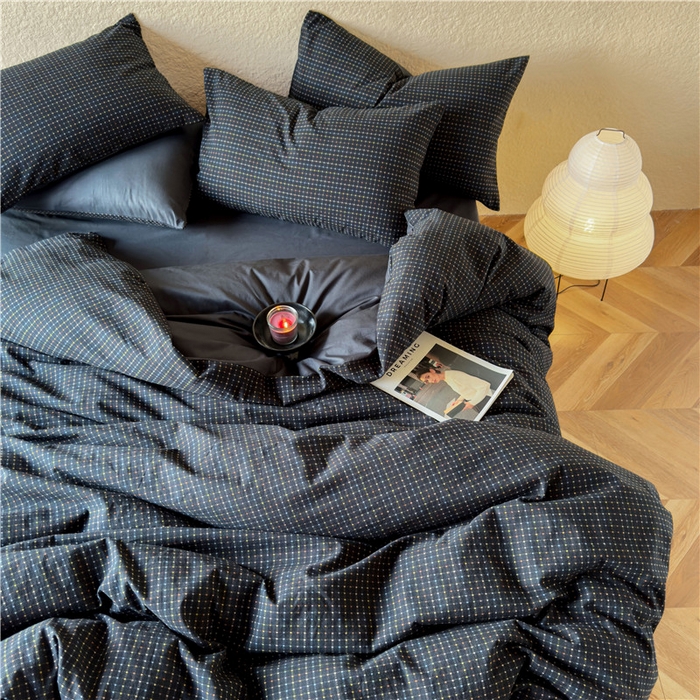 91家纺网 家纺一手货源 找家纺 琪格格纺织 2026新款纯棉色织肌理纹提花华夫格纯棉轻奢简约款四件套 时光里-高级蓝黑