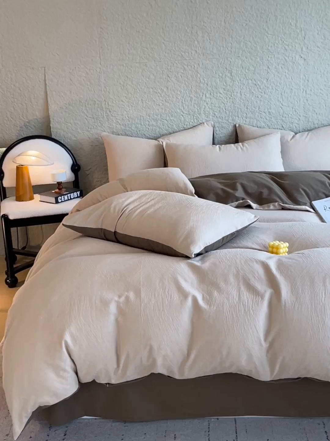 91家纺网 家纺一手货源 找家纺 琪格格纺织 2026新款纯棉色织肌理纹提花华夫格纯棉轻奢简约款四件套 星岛-可可棕