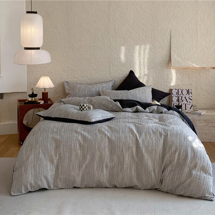 91家纺网 家纺一手货源 找家纺 琪格格纺织 2026新款纯棉色织肌理纹提花华夫格纯棉轻奢简约款四件套 A速写 提花黑条