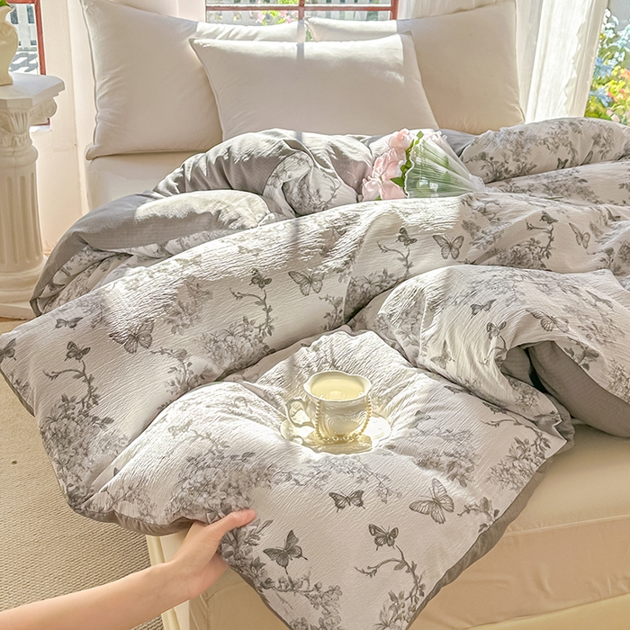 91家纺网 家纺一手货源 找家纺 家贝爱 2026新款有氧水洗双层纱被套 枝上蝶舞