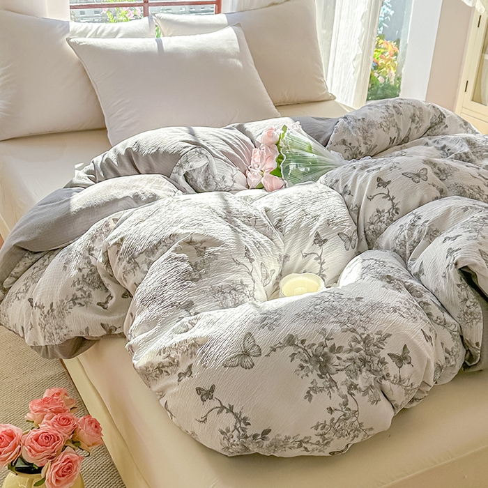 91家纺网 家纺一手货源 找家纺 家贝爱 2026新款有氧水洗双层纱被套 枝上蝶舞