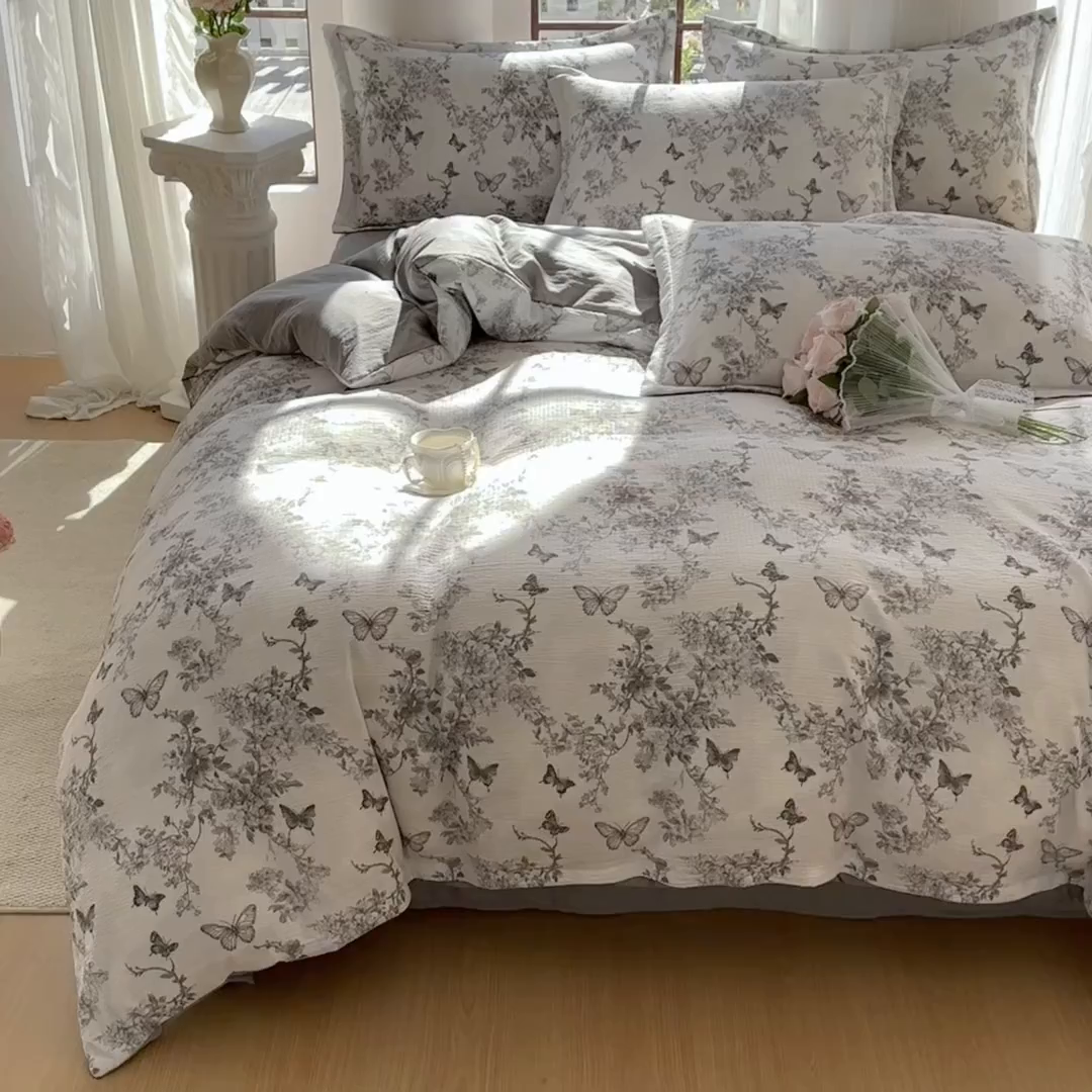 91家纺网 家纺一手货源 找家纺 家贝爱 2026新款有氧水洗双层纱被套 枝上蝶舞