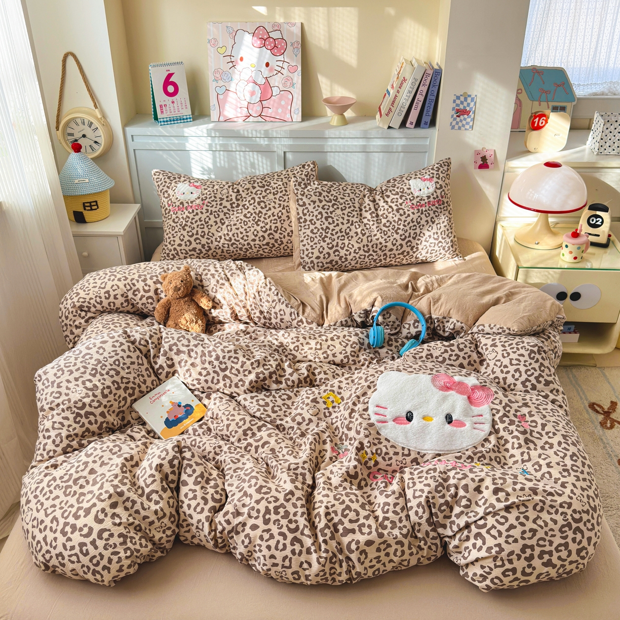 91家纺网 家纺一手货源 找家纺 橙意 2026新款云感双层纱贴布绣四件套-豹纹KT猫 豹纹KT猫-咖