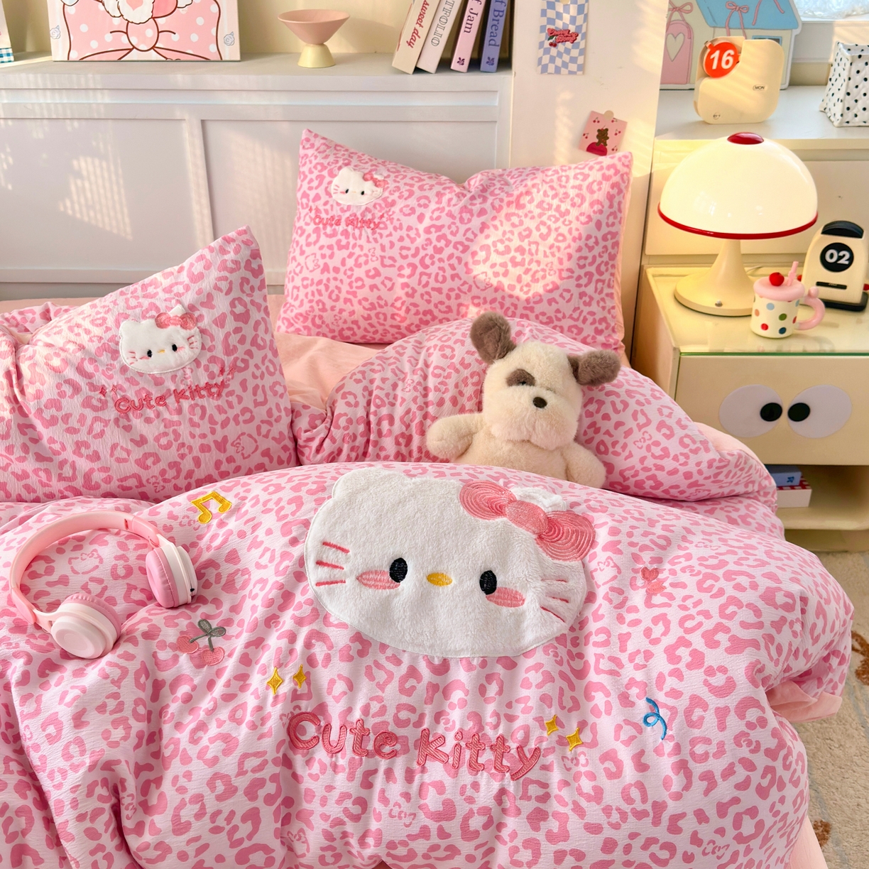 91家纺网 家纺一手货源 找家纺 橙意 2026新款云感双层纱贴布绣四件套-豹纹KT猫 豹纹KT猫-粉