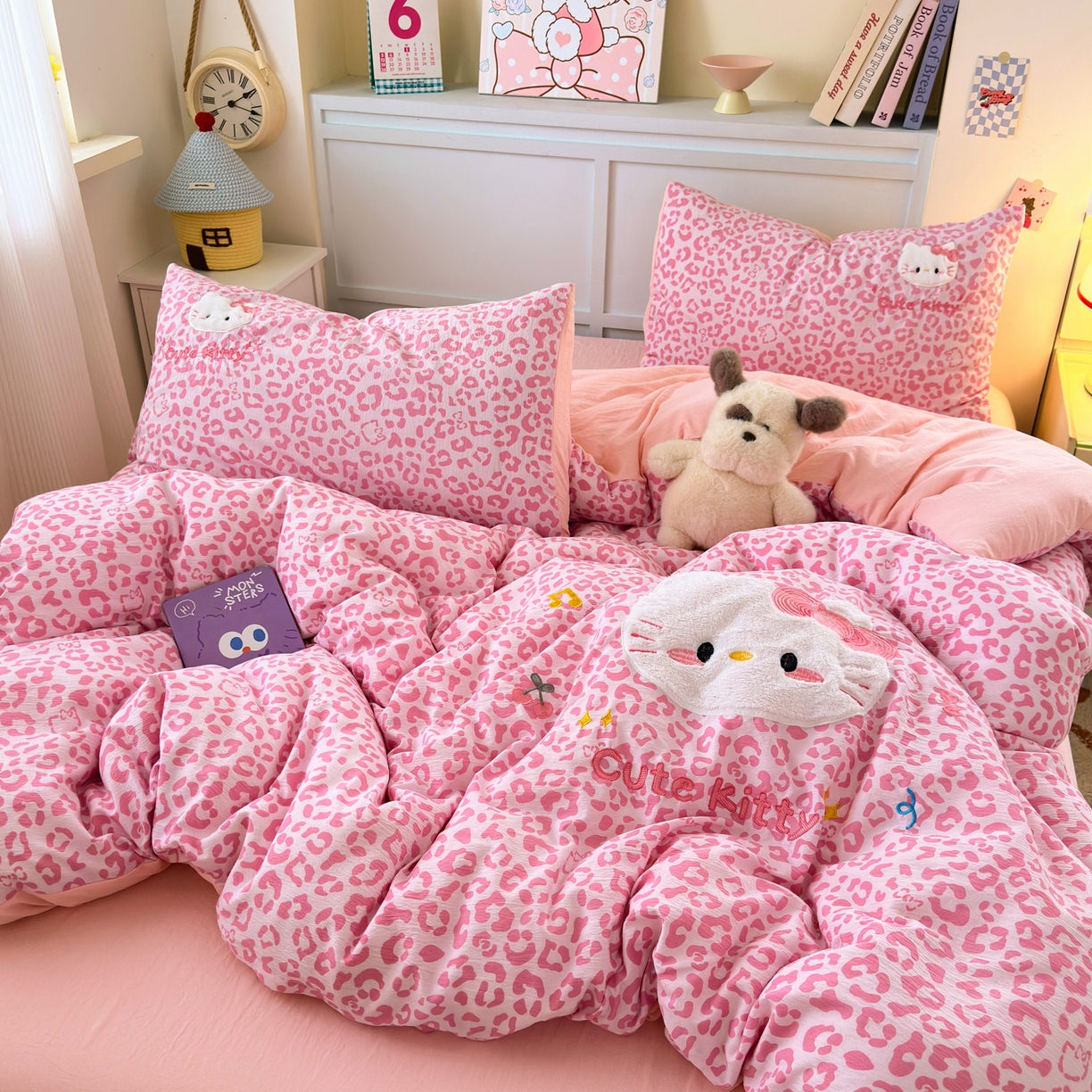 91家纺网 家纺一手货源 找家纺 橙意 2026新款云感双层纱贴布绣四件套-豹纹KT猫 豹纹KT猫-粉