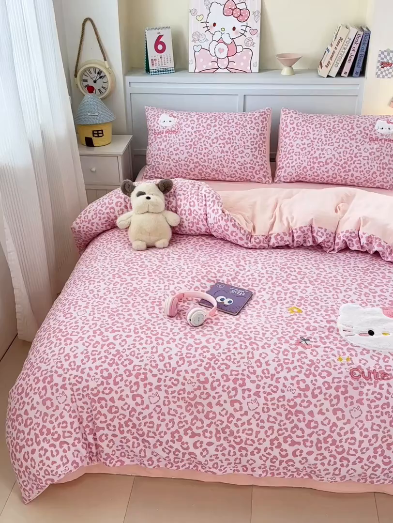 91家纺网 家纺一手货源 找家纺 橙意 2026新款云感双层纱贴布绣四件套-豹纹KT猫 豹纹KT猫-粉