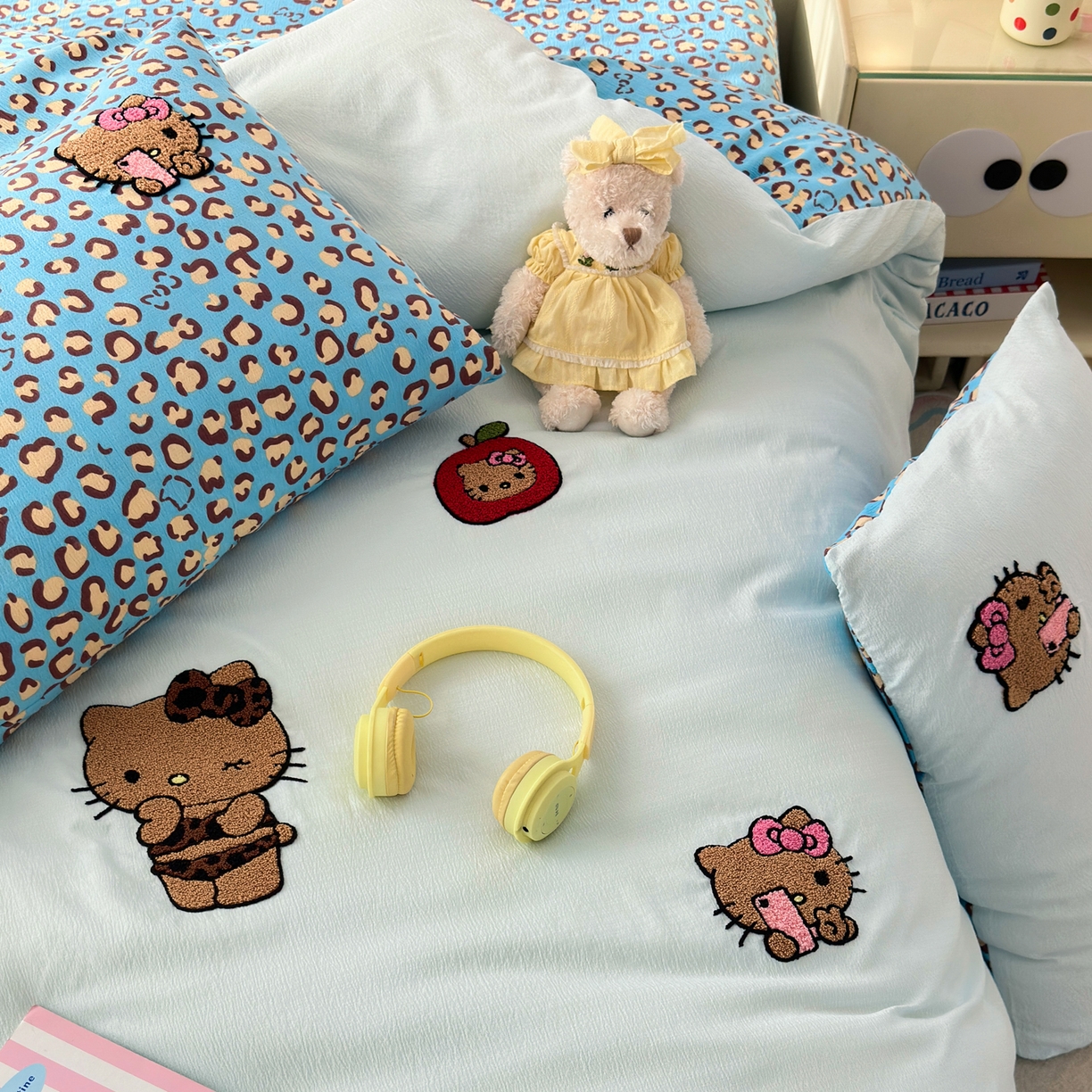 91家纺网 家纺一手货源 找家纺 （总）橙意 2026新款云感双层纱贴布绣四件套-黑皮KT猫